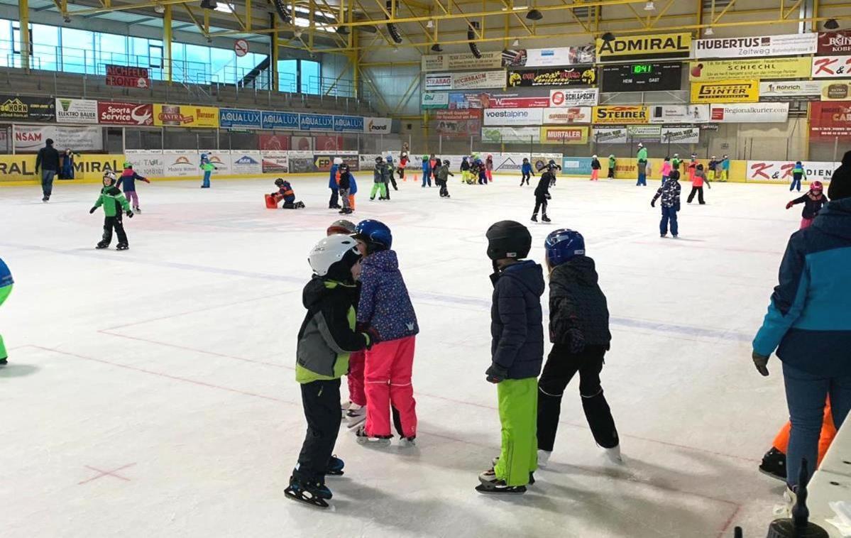 Camping Sportzentrum Zeltweg - A Silent Alternative Екстериор снимка